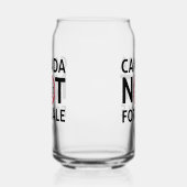 カナダは米国の愛国心に売り込まれていない誇りを持った ガラス缶 (左)