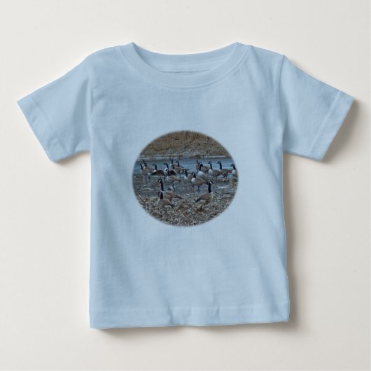 カナダゲーズオングリーンレーンリザーバー ベビーTシャツ (正面)