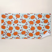 カナダメープルシロップ模様 ビーチタオル (正面)