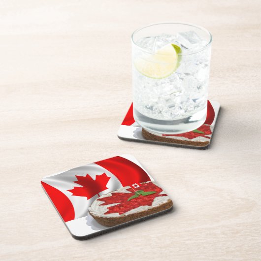 カナダ国旗とさくらんぼメープルリーフケーキ コースター (右側)