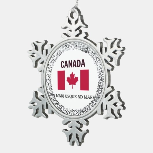 カナダ国旗とモットー スノーフレークピューターオーナメント (右)