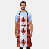 カナダ国旗の赤いキラキラ模様モノグラム エプロン (着用した状態)