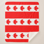 カナダ国旗を持つ愛国心シェルパ毛布 シェルパブランケット (正面)