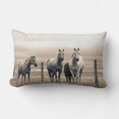 カナダ草原の四分の馬 ランバークッション (正面)