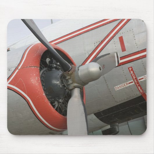 カナダ アルバータ州 エドモントン: アルバータ州航空 マウスパッド (正面)