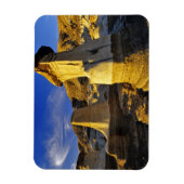 カナダ、アルバータ、ドラムヘラー。フードー。 マグネット (縦)