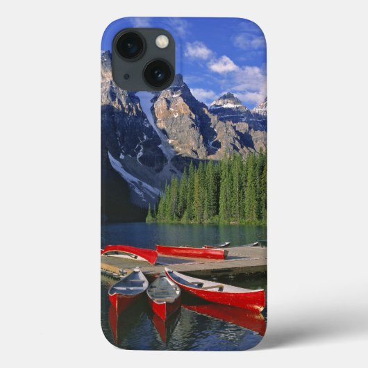 カナダ、アルバータ、モライン湖。赤いカヌーが待っている Case-Mate iPhoneケース (裏面)