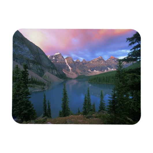 カナダ，アルバータ，夜明けモレーヌ湖，バンフ マグネット (横)