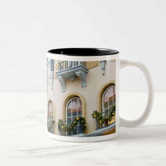 カナダ、アルベルタ、エドモントン。ウェスト·エドモントン·モール ツートーンマグカップ (右)