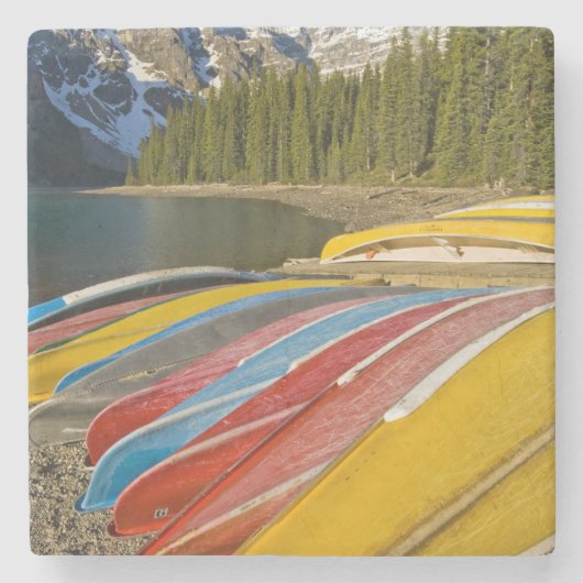 カナダ、アルベルタ、バンフ国立公園、モレーヌ ストーンコースター (正面)