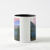 カナダ、アルベルタ、モレーヌ湖アットドーン、バンフ マグカップ (中央)