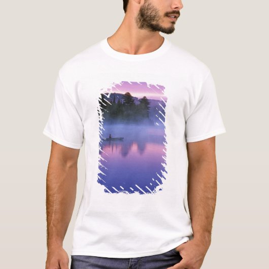 カナダ オンタリオ州 アルゴンキン公園 カヌー漕ぎ Tシャツ (正面)