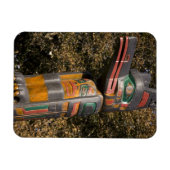 カナダ，オンタリオ州，オタワの公園のトーテムポール マグネット (横)