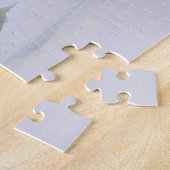 カナダ、ケベック州。フクロウは雪の上を低く飛ぶ。 ジグソーパズル (側面)