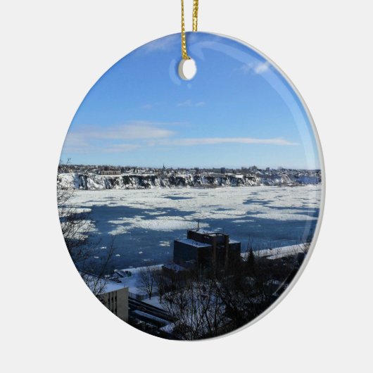 カナダ,ケベック州,冬のセントローレンス川 セラミックオーナメント (左)