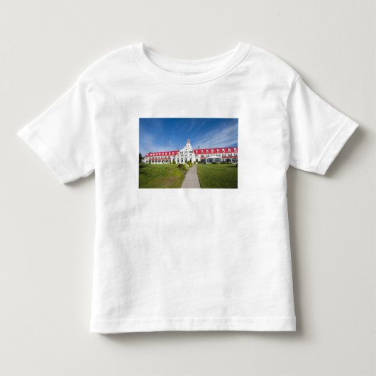 カナダ、ケベック州。歴史的ホテル・タドゥサック、 トドラーTシャツ (正面)