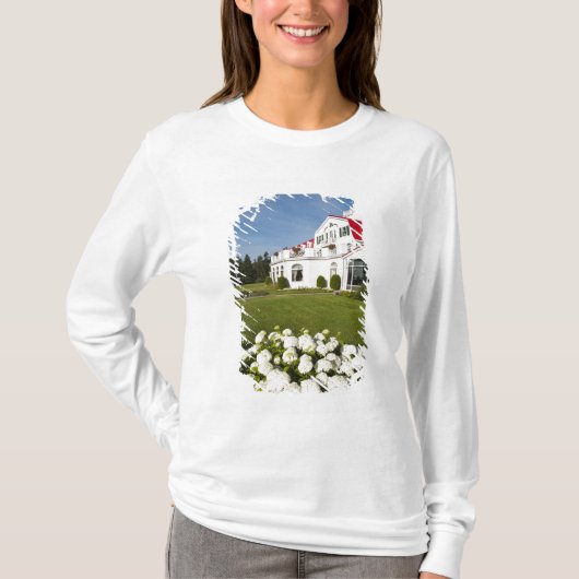 カナダ ケベック州。歴史的ホテル タドゥサック 3 Tシャツ (正面)