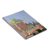 カナダ·ケベック市のシャトー·フロンテナック。 ノートブック (右側)