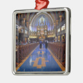 カナダ、ケベック、モントリオール。インテリアオブノートル3 メタルオーナメント (左)