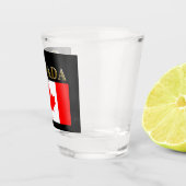 カナダ ショットグラス (右)