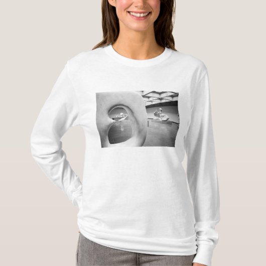 カナダ、トロント:オンタリオ美術館 (AGO) Tシャツ (正面)