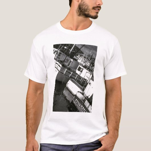 カナダ ノバスコシア州 ディグビー 漁船 Tシャツ (正面)