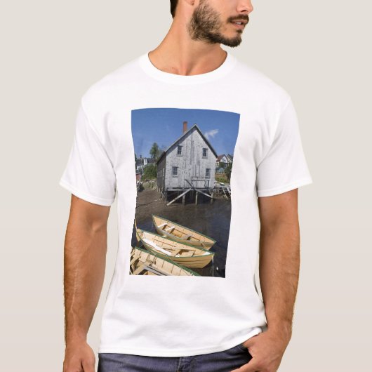 カナダ ノバスコシア州 ルーネンバーグのドーリー造船工 Tシャツ (正面)