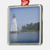 カナダ、ノバスコシア、ケープブレトン島 メタルオーナメント (左)