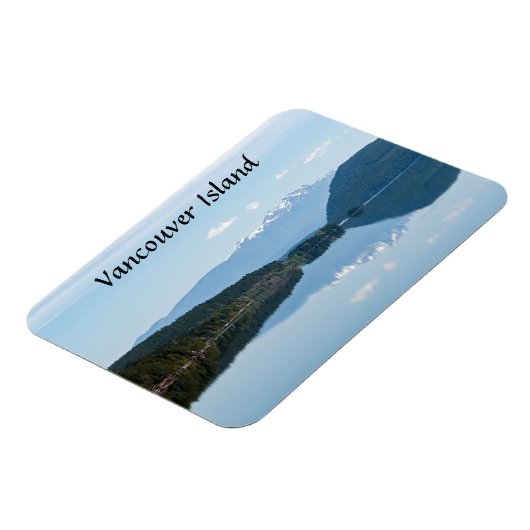 カナダ・バンクーバー島の湖に映る風景 マグネット (左側)
