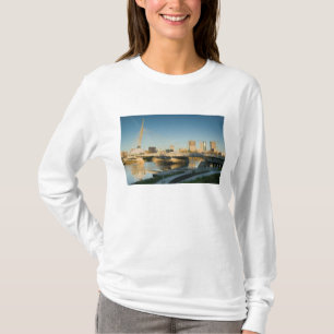 カナダ、マニトバ、ウィンニペグ:エスプラネードリエル Tシャツ