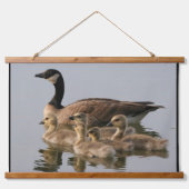 カナディアン・ゲーゼの鳥好き 吊り下げ型タペストリー (正面)