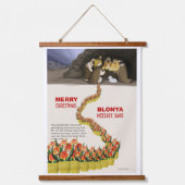 カナリリーがマンガーを訪れる 吊り下げ型タペストリー (正面)