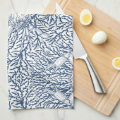 カニと海の雑草、白とナビの沿岸の夏 キッチンタオル (四つ折り)