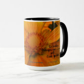 カニのクモを持つオレンジとレモンのブランケットの花 マグカップ (正面右)