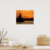 カニのボートで夕日のベイカラー16x20 ポスター (キッチン)