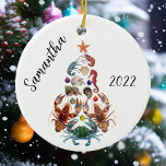 カニロブスタークリスマスツリー甲殻類 セラミックオーナメント<br><div class="desc">このデザインはパーソナライズされた、[編集]デザインを選択して行う。他のアイテムに転送することもできます。colorflowcreations@gmail.comで連絡は、このデザインを別の製品にインストールしたり、このデザインのサポートが必要なもし場合は、ページの上部にあるチャットオプションを使用する。www.facebook.com/colorflowcreations、www.instagram.com/colorflowcreations、www.twitter.com/colorflowart、後を追およびwww.pinterest.com/colorflowcreationsで自分のデザインや自分の情報を見る。</div>
