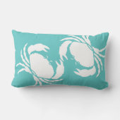 カニ白オンティール（緑がかった色）ブルー枕 ランバークッション (裏面)