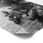 カヌーのある3人の猟師が上陸 ポスター (角)