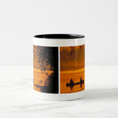 カヌーの漁師 ツートーンマグカップ (中央)