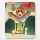 カバプー犬バーテンダーのカクテル準備 マウスパッド (正面)