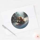 カバリエールキングチャールズスパニエル犬クリスマススススノー ラウンドシール (封筒)