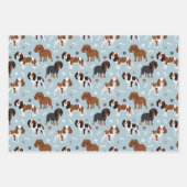 カバリエールキングチャールズスパニエル犬ポーズアンドボーンズ ラッピングペーパーシート (正面)