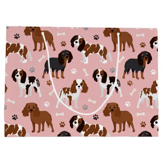 カバリエールキングチャールズスパニエル犬ポーズアンドボーンズ ラージペーパーバッグ (裏面)