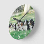 カバリエールキングチャールズスパニエル犬子犬 ラウンド壁時計 (傾斜)