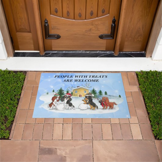 カバリエールキングチャールズスパニエル犬建物ア雪だるま ドアマット (室外)