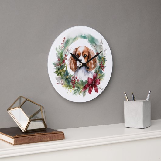 カバリヤキングクリスマスリースフェスティバルカップ ラージ壁時計 (オフィス)