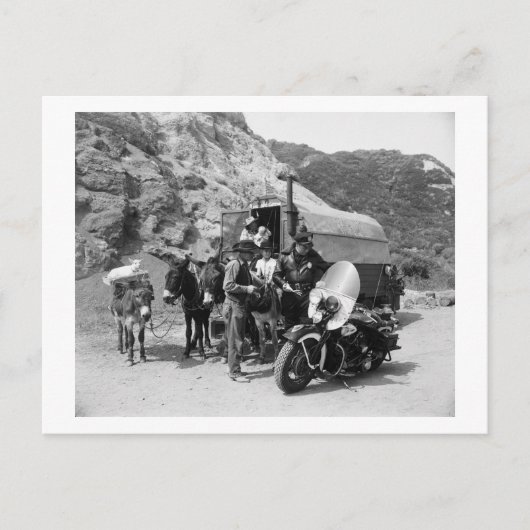 カバードワゴン、オートバイ警官、1951ヴィンテージ ポストカード (正面)