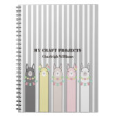 カパーソナライズされたワイトレトロカラフルラマスノート ノートブック (正面)