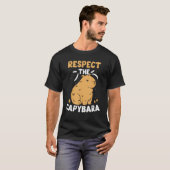 カピバラに敬意を カピバラ 動物 齧歯類 Tシャツ (正面フル)