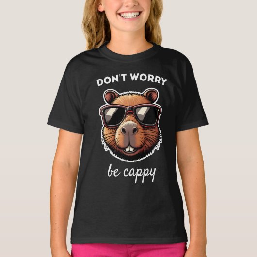カピバラのプレゼントにぴったりな「心配しないで、カピバラでいよう」デザイン Tシャツ (正面)
